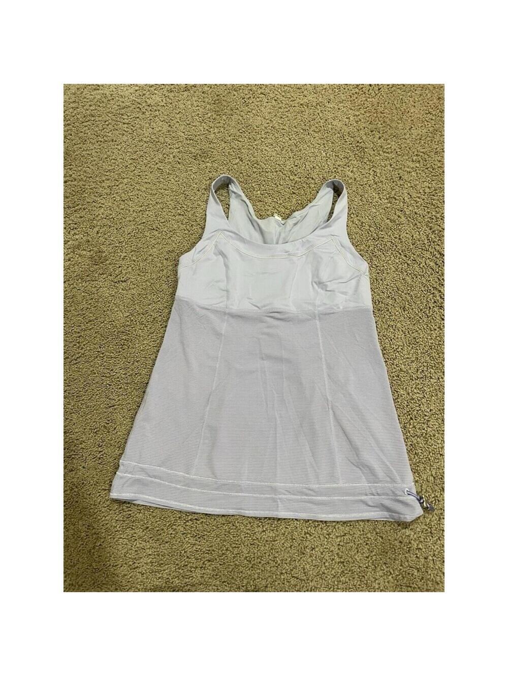 Women’s Lululemon Size 10 Light Purple Lilac Sleeveless Top / Shirt Tank